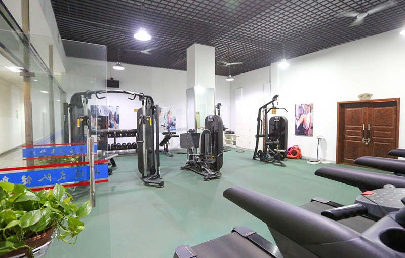 单位健身房器材