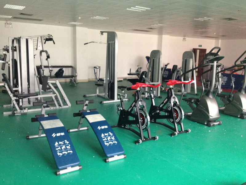 单位健身房器材