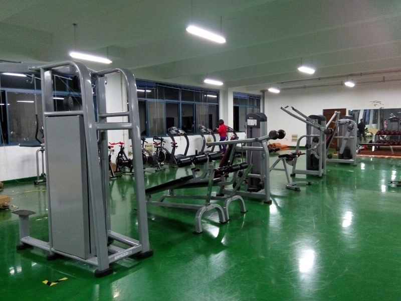 单位健身房器材